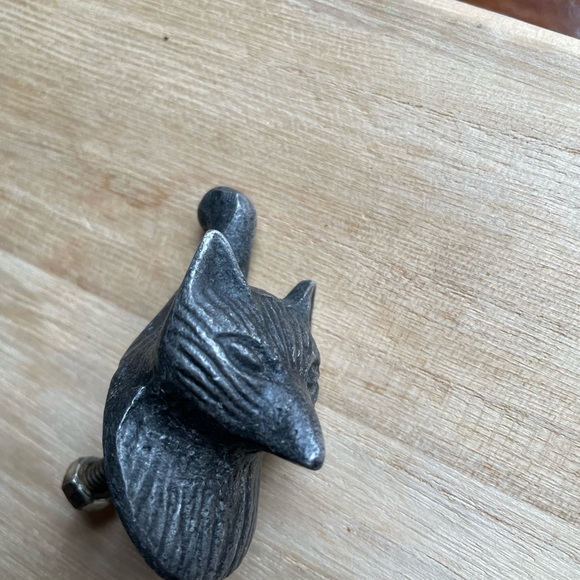 Mixed Lot of 4 figural drawer pulls knobs metal glass butterfly fox skull claw - Picture 10 of 14